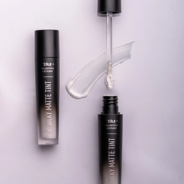 Тени жидкие для век Zola x Valentina Lelyukh (Silky Matte 02 Moonlight)