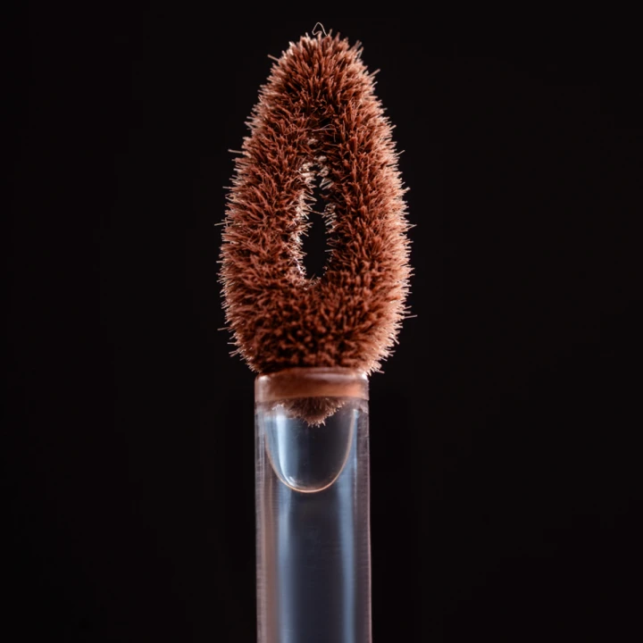 Тени жидкие для век Zola x Valentina Lelyukh (Silky Matte 06 Espresso)