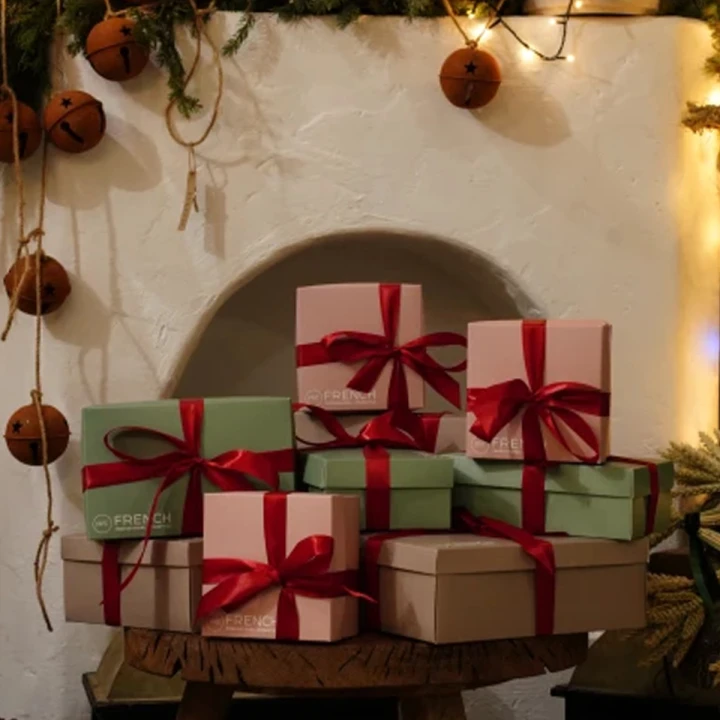 Набір подарунковий French Body Set (№01 (бальзам для губ, крем для рук, дезодорант))