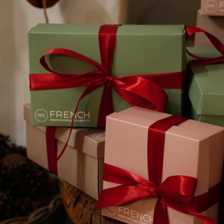 Набір подарунковий French Body Set (№01 (бальзам для губ, крем для рук, дезодорант))