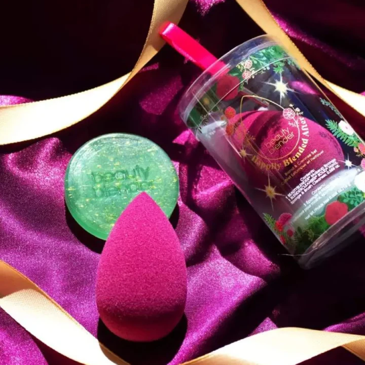 Набор спонжей Beautyblender (Happily Blended After бордовый/зеленый)