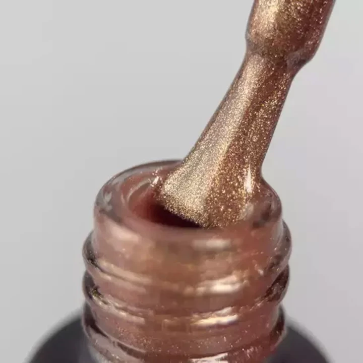 Гель-лак кошачий глаз для ногтей ART In Detail 6 мл (008 Charm)