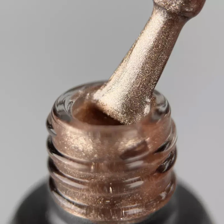 Гель-лак кошачий глаз ART In Detail 6 мл (001 Moonlight Cat Eye)