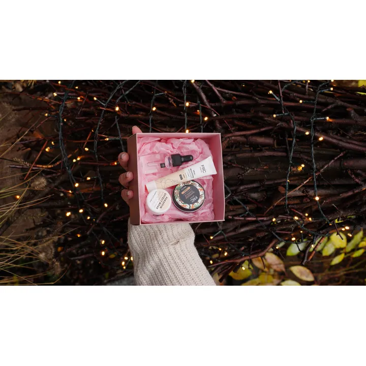 Набор подарочный French Body Set (№17 (крем, маска для рук, масло, свеча массажная))