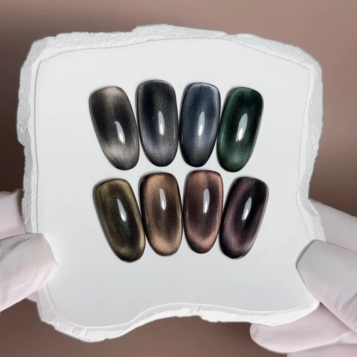 Гель-лак кошачий глаз BIBLIOTEKA (Cat eye 08 Plum Glow - сливовое сияние)