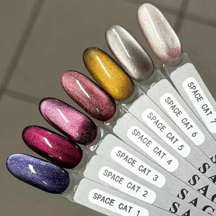 Гель-лак котяче око Saga 10 мл (03 Space Cat)