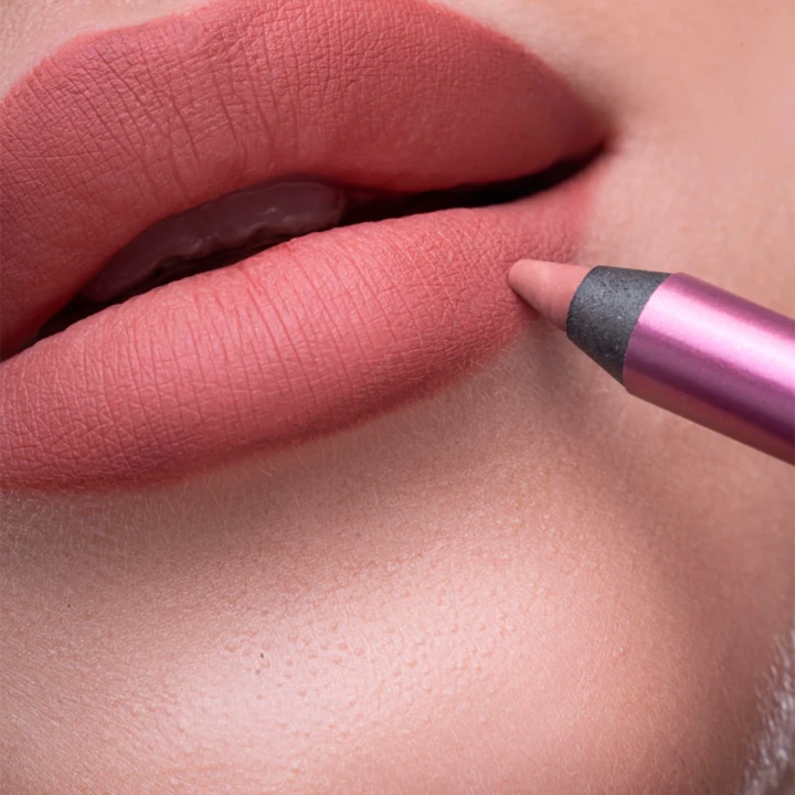 Карандаш гелевой для губ (102 Nude Blush)