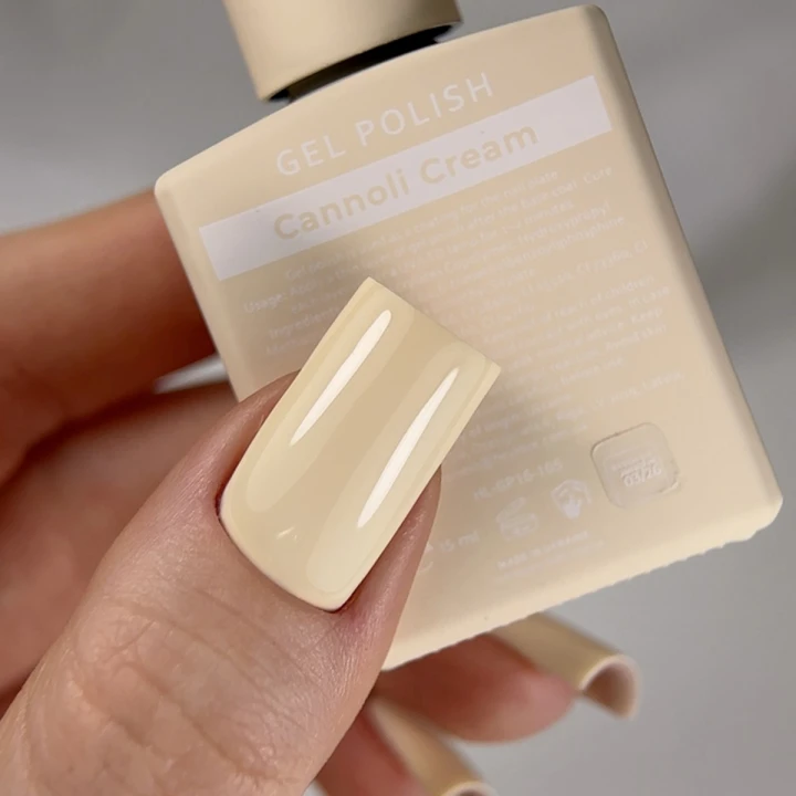 Гель-лак 15 мл (Cannoli Cream Spring-Summer 2026)
