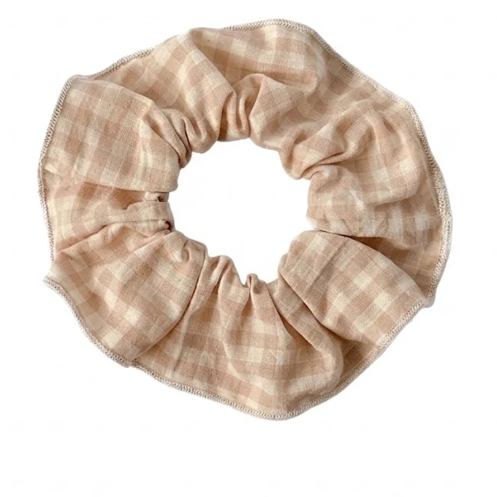 Резинка для волос Miso (бежевая клеточка кант)