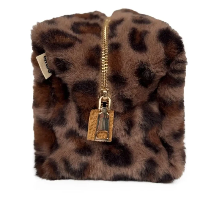 Косметичка средний мех (Темный лео квадрат)