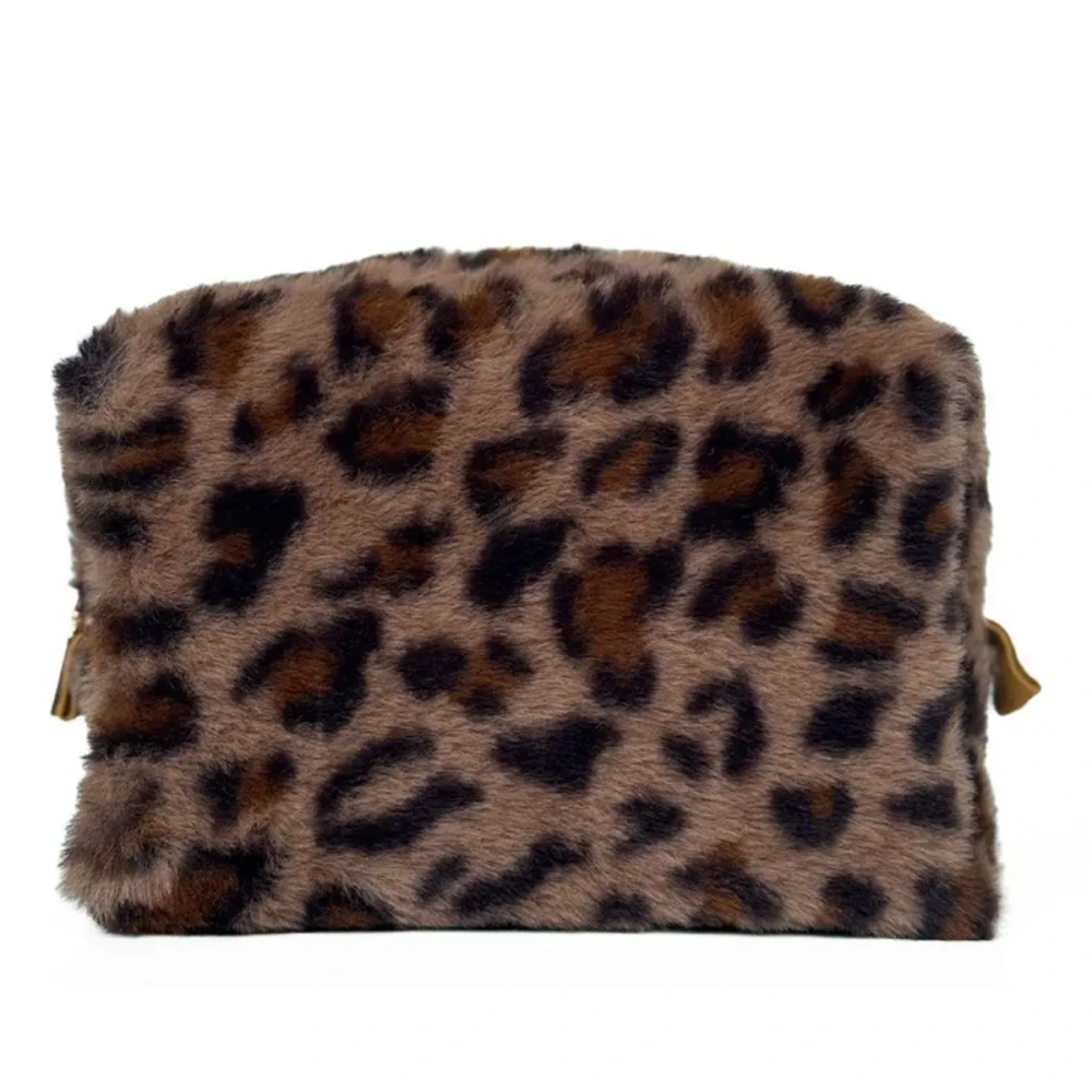 Косметичка средний мех (Темный лео квадрат)