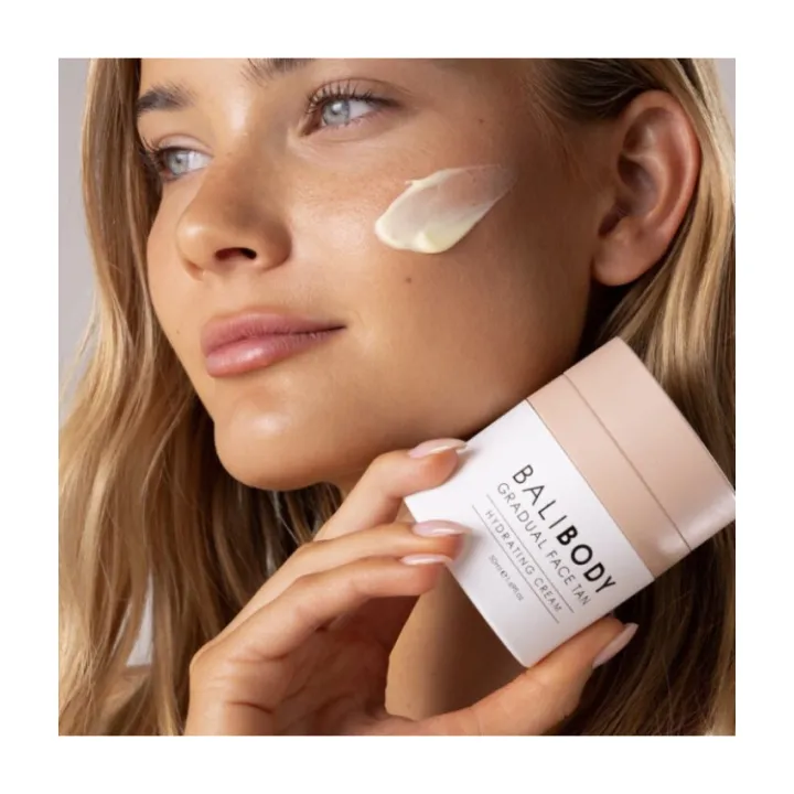 Крем зволожуючий для обличчя Bali body (Gradual Face Tan з поступовим ефектом засмаги 50 мл)
