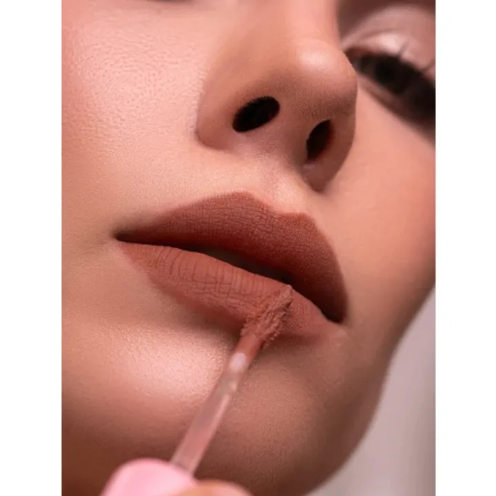Помада для губ Zola (Matte Lipstick Velour Lip Souffle 03 Toffee)