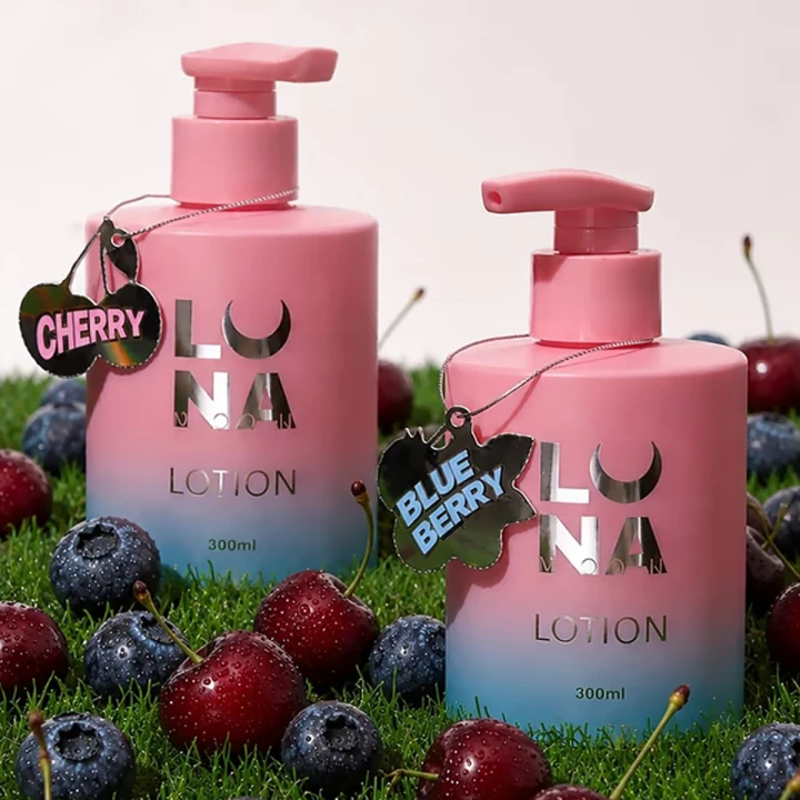 Лосьон для тела LunaMoon (с ароматом голубики Blue Berry 300 мл)