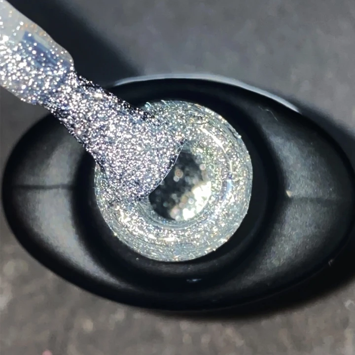 Топ світловідбивний KOMILFO No Wipe Luminous для гель-лаку без липкого шару 8 мл