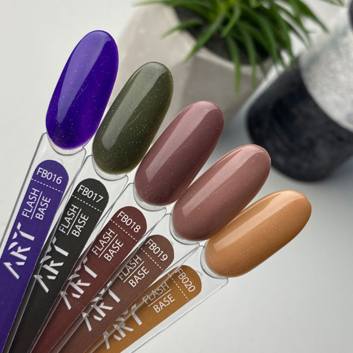 База ART In Detail Flash Base светоотражающая 10 мл (010)