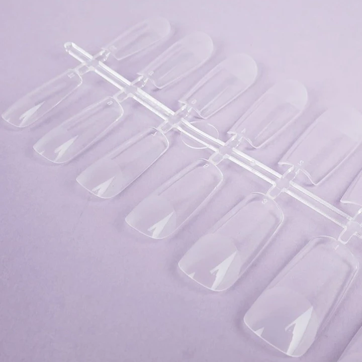 Типсы гелевые для ногтей в пластиковом контейнере 240 штук (Квадрат)