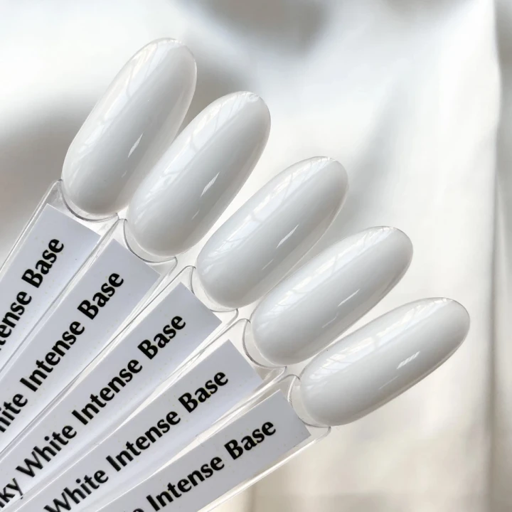 База KOMILFO Milky White Intense Base New Formula 30 мл