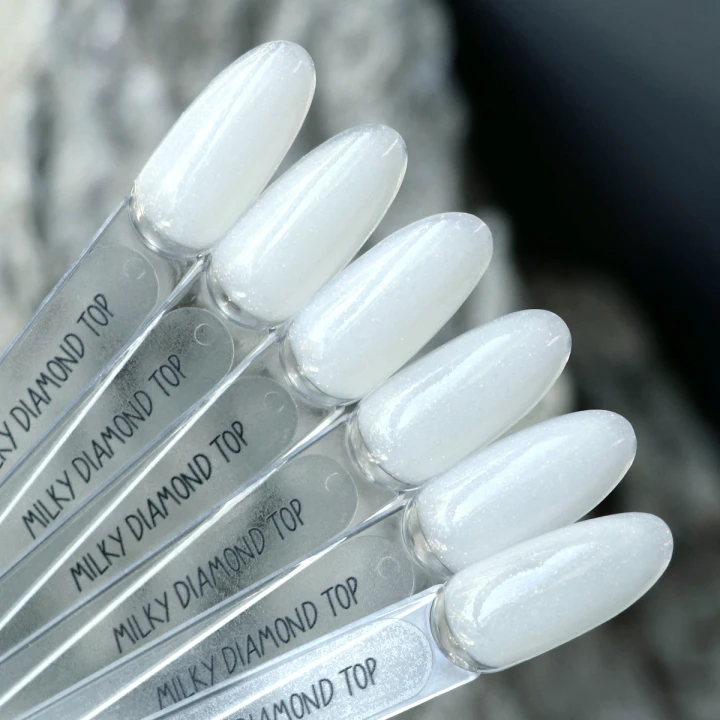 Топ KOMILFO No Wipe Milky Diamond 8 мл