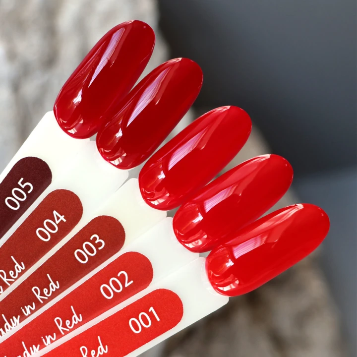 Лак KOMILFO ArtiLux Lady in Red 8 мл (005)