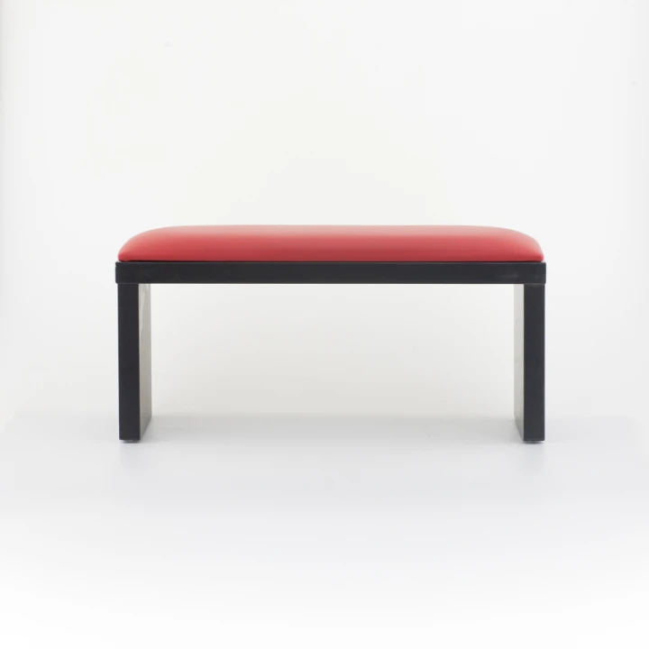 Підлокітник French для манікюру на чорних ніжках (Red)