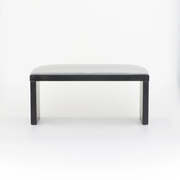 Подлокотник French для маникюра на черных ножках  (Silver)