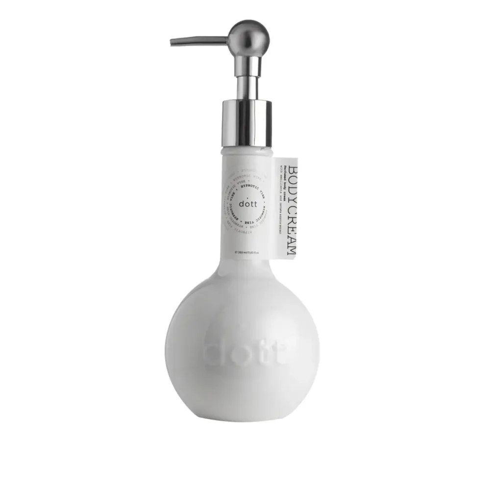 Лосьон для тела  DOTT с эмолентами и экстрактом центелы азиатской Hypnotic Vibe Body