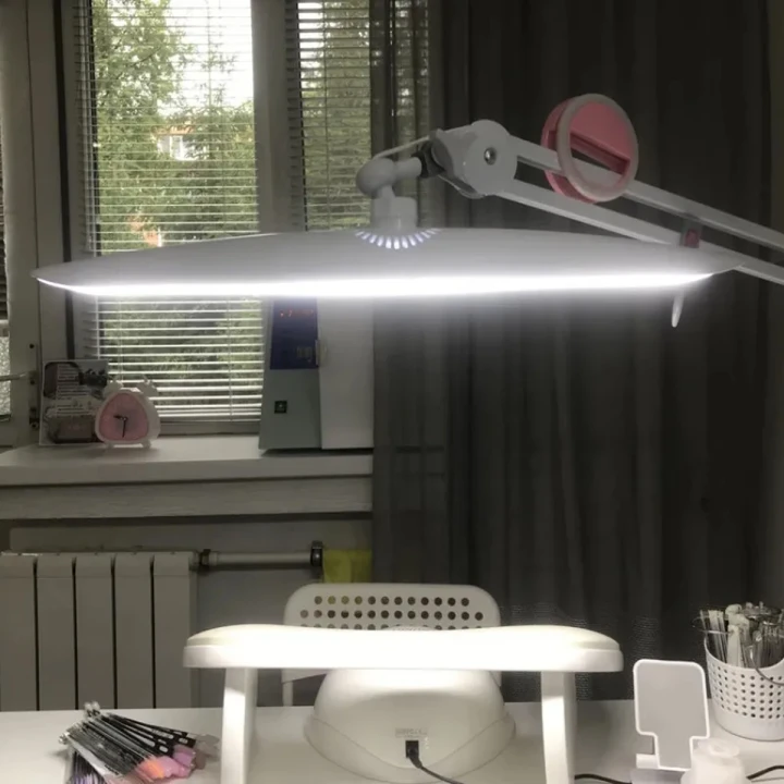 Лампа настольная бестеневая NoName (Белая)