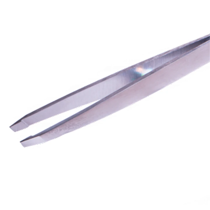 Пинцет профессиональный для бровей Silver (скошенный)