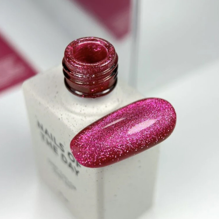 Гель-лак NailSofTheDay Color of the month June 2025 Cherry Kiss, 10 мл