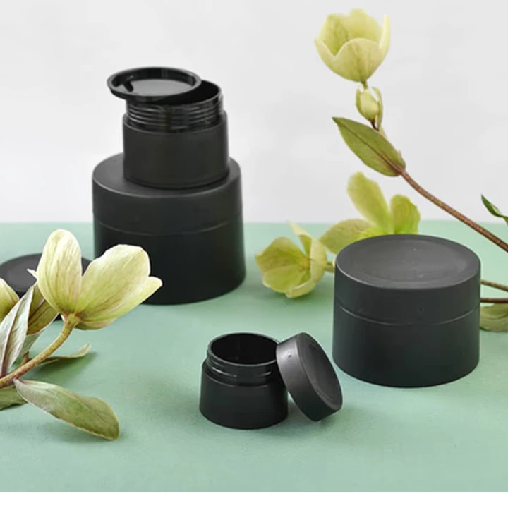 MILLIFORM Банка пластикова MILLIFORM ( Еліза Чорний 5 мл)